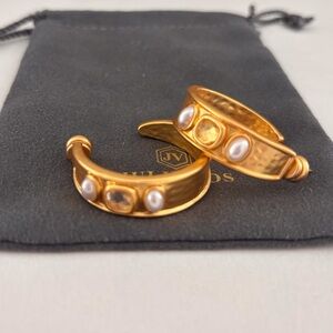 NWOT Julie Vos Savoy Statement Hoop Earring